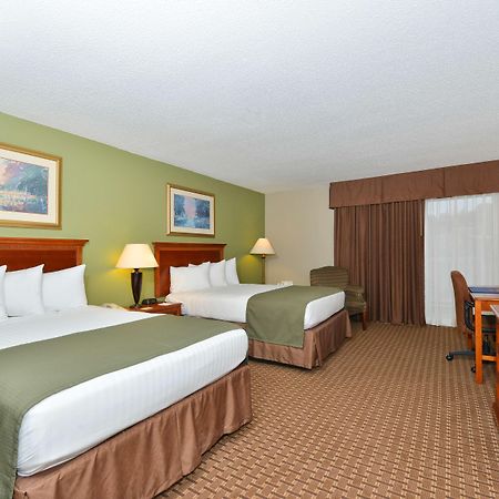 Surestay Plus Hotel By Best Western Raleigh North Downtown מראה חיצוני תמונה