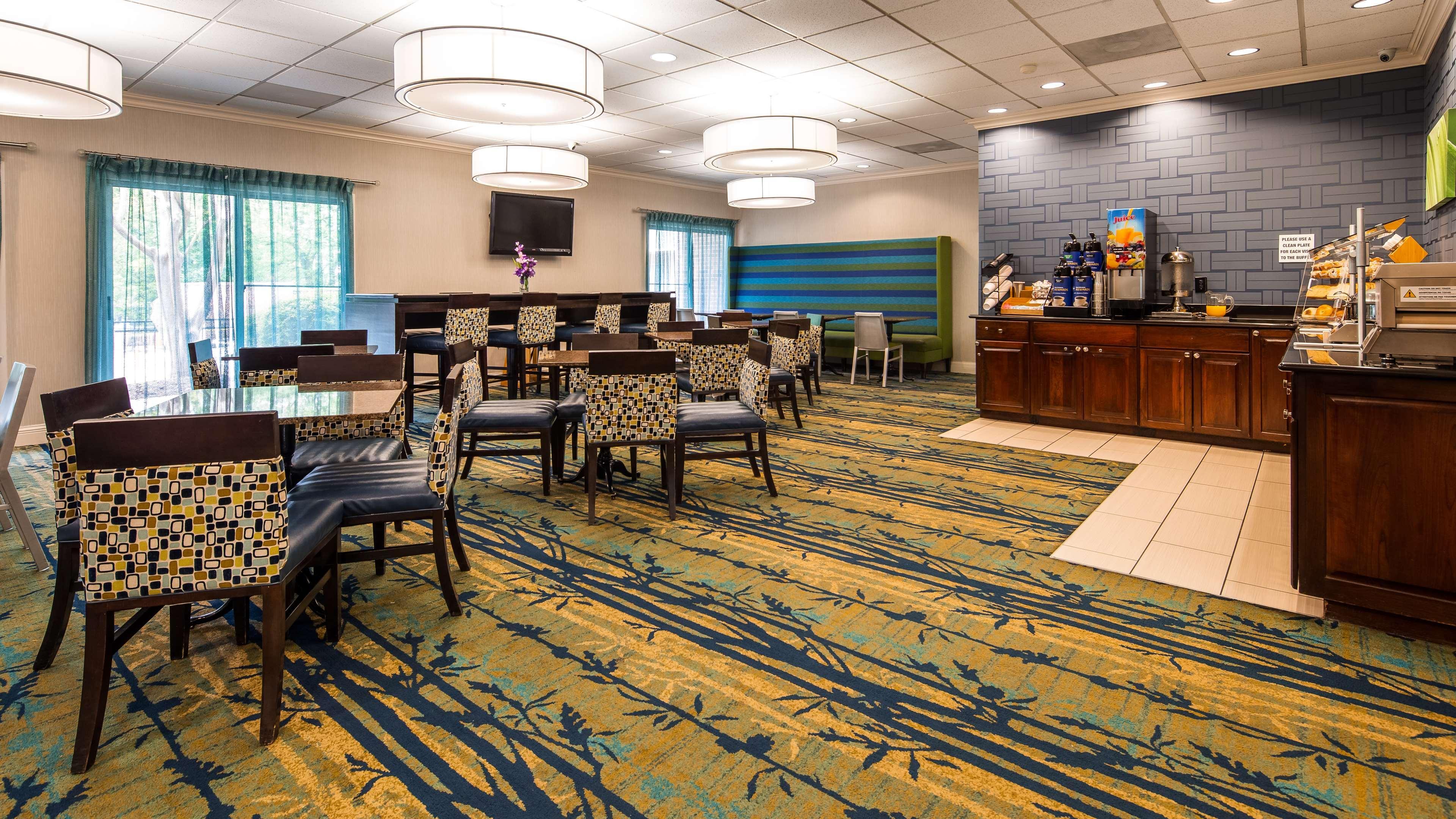 Surestay Plus Hotel By Best Western Raleigh North Downtown מראה חיצוני תמונה